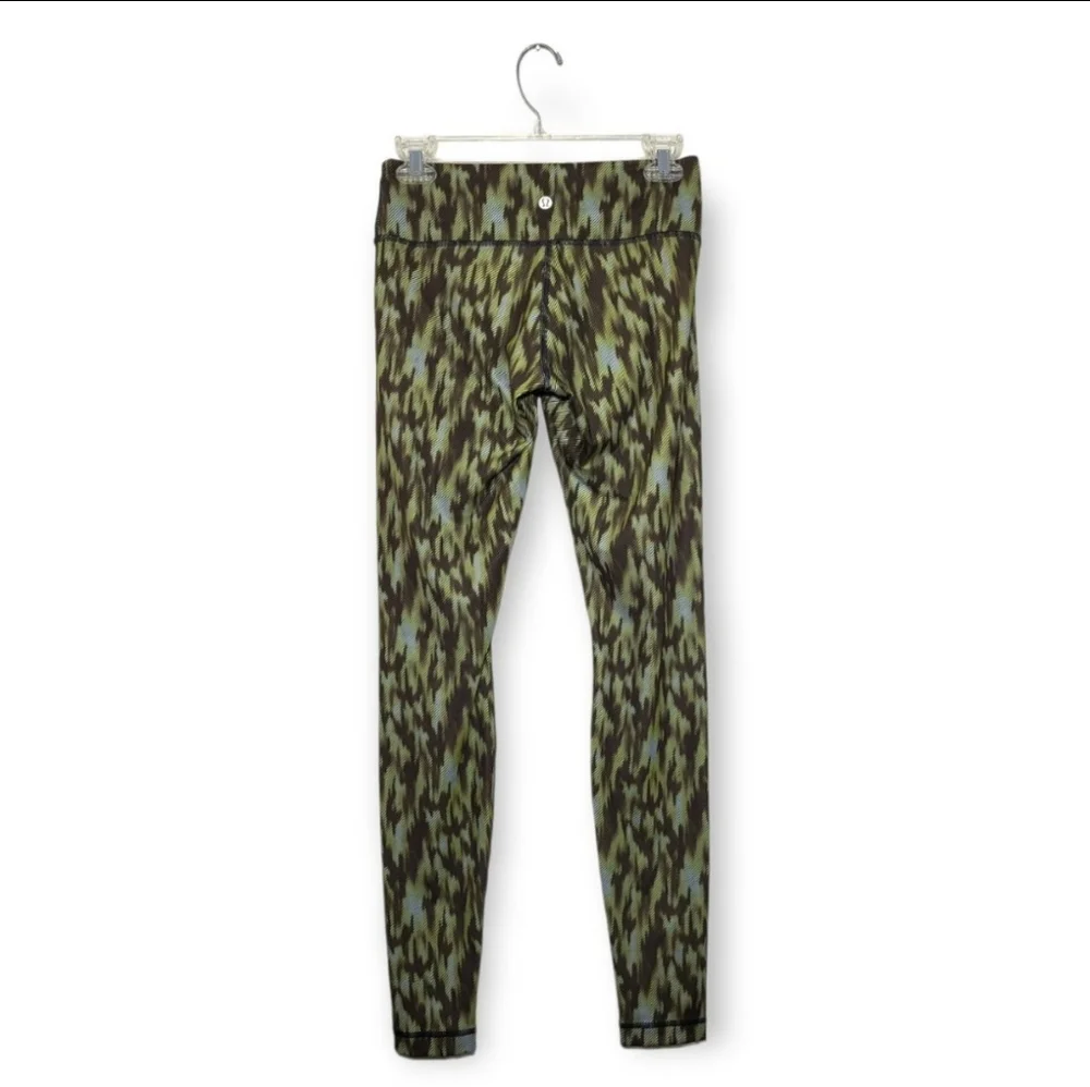 lululemon athletica excellent size
